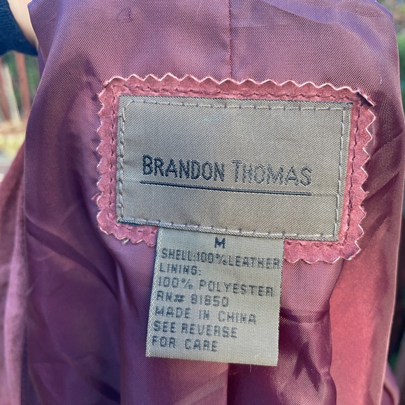 Suede women’s maroon jacket size medium - Picture 10 of 10